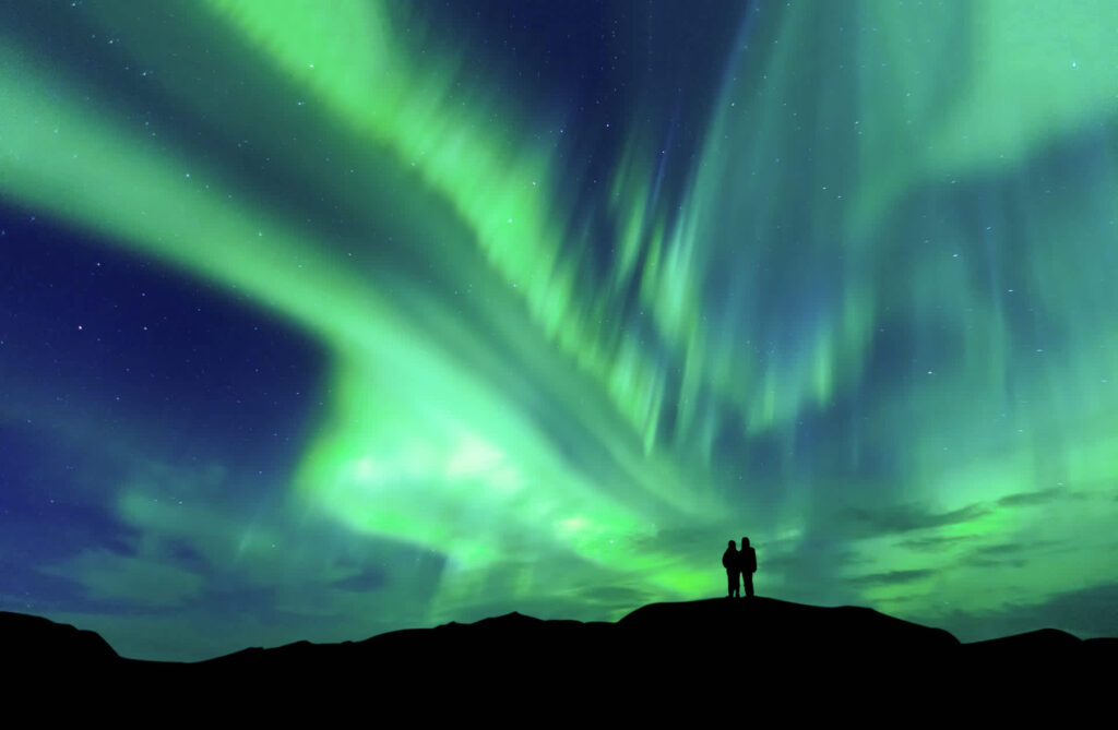 Northern_Lights_Iceland_-_header-5-2